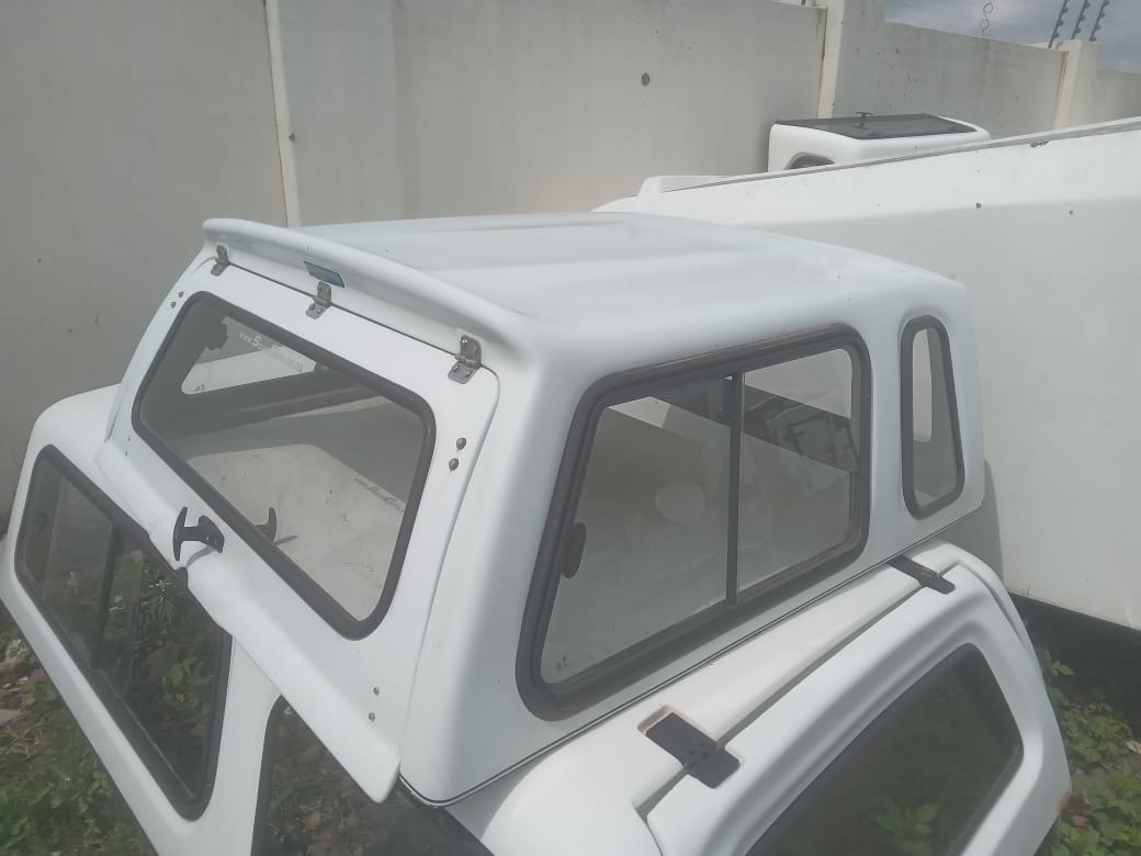 Nissan NP300 Double Cab Canopy - Private Seller