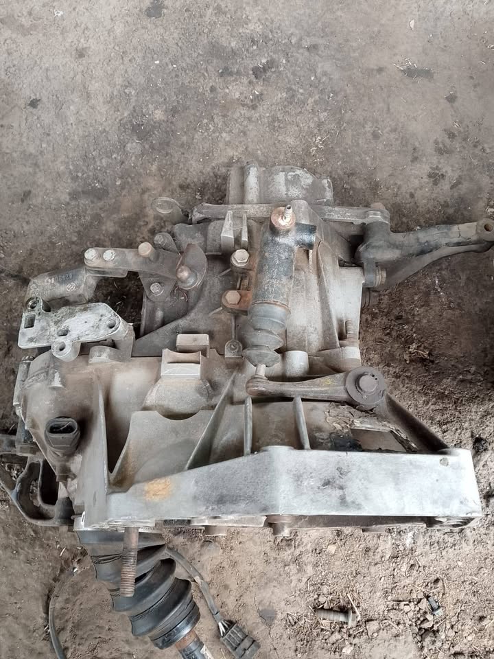 Fiat palio 1.2 gearbox - Private Seller Fiat palio 1.2 gearbox - Private Seller