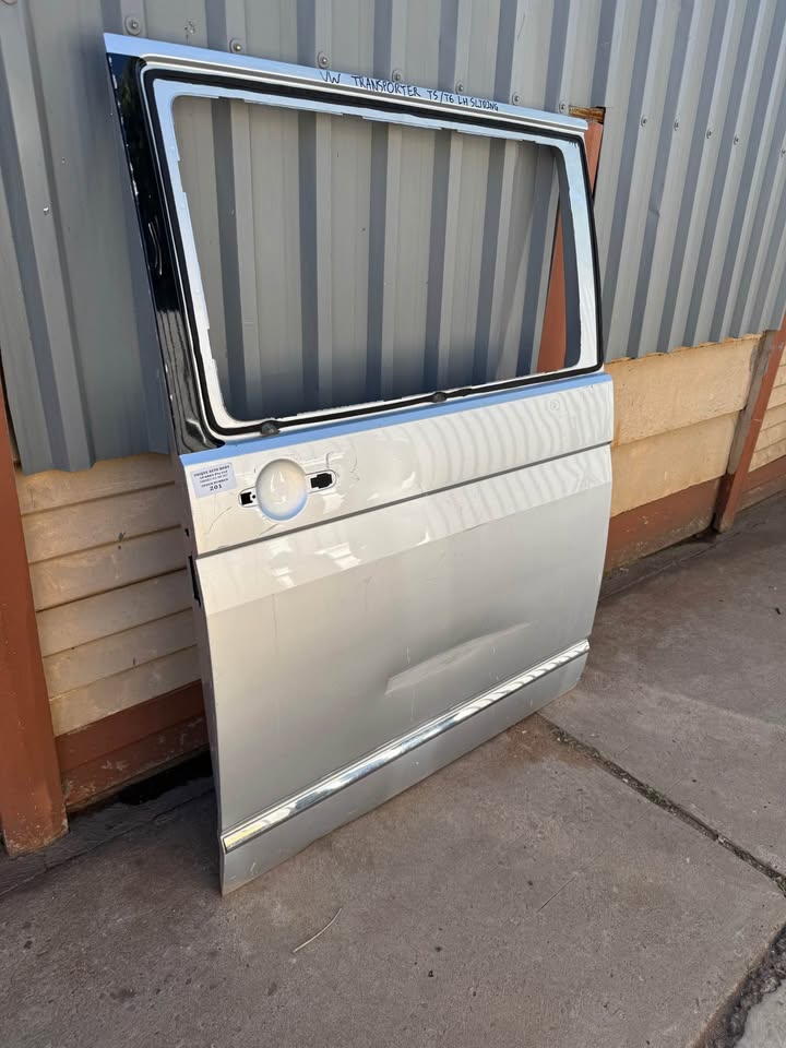 VW Transporter T5 / T6 Left Sliding Door - Private Seller VW Transporter T5 / T6 Left Sliding Door - Private Seller