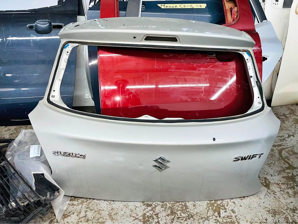 Suzuki Swift tailgate - Private Seller Suzuki Swift tailgate - Private Seller