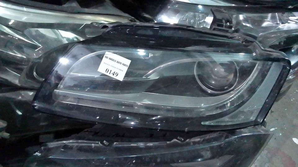 AUDI Q5 HEADLIGHTS - Private Seller AUDI Q5 HEADLIGHTS - Private Seller