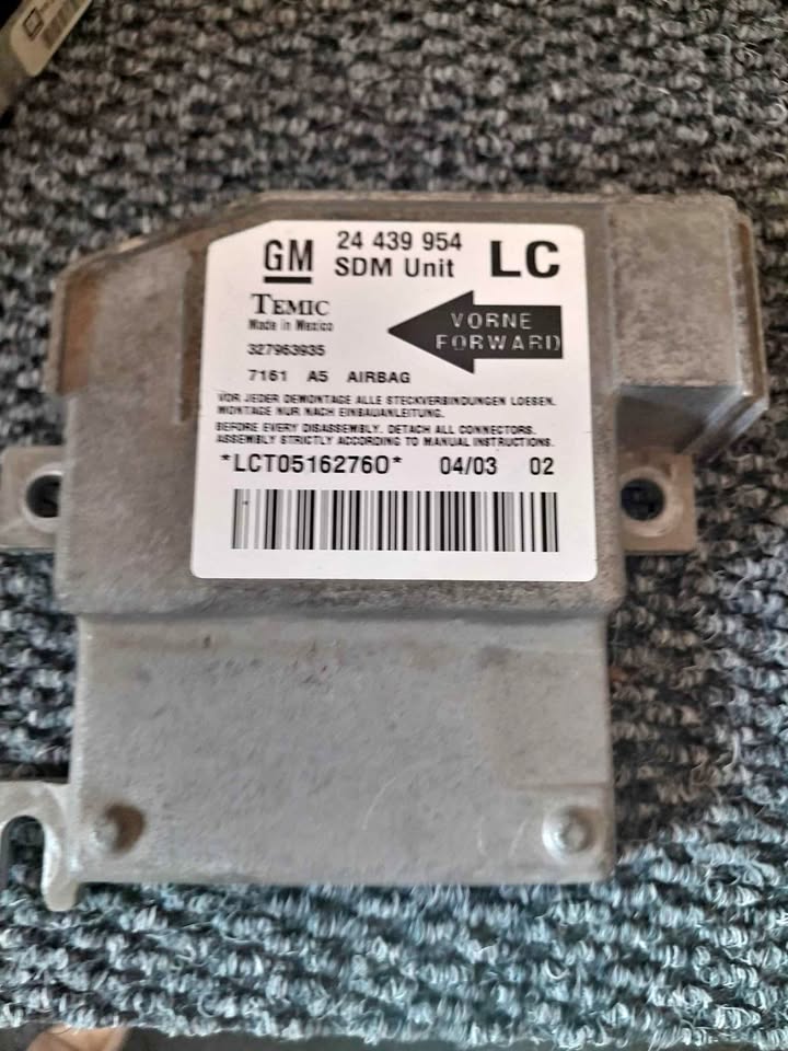 Opel Gamma SDM Airbag Unit - Private Seller Opel Gamma SDM Airbag Unit - Private Seller