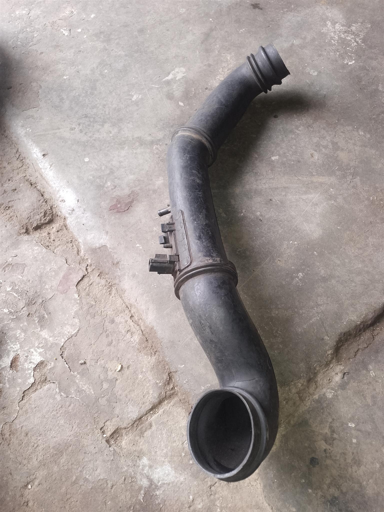 RIGHT INTERCOOLER VOLVO S60 2002-2006 HOSE FOR SALE DELIVERY AVAILABLE COUNTRY W - Private Seller RIGHT INTERCOOLER VOLVO S60 2002-2006 HOSE FOR SALE DELIVERY AVAILABLE COUNTRY W - Private Seller
