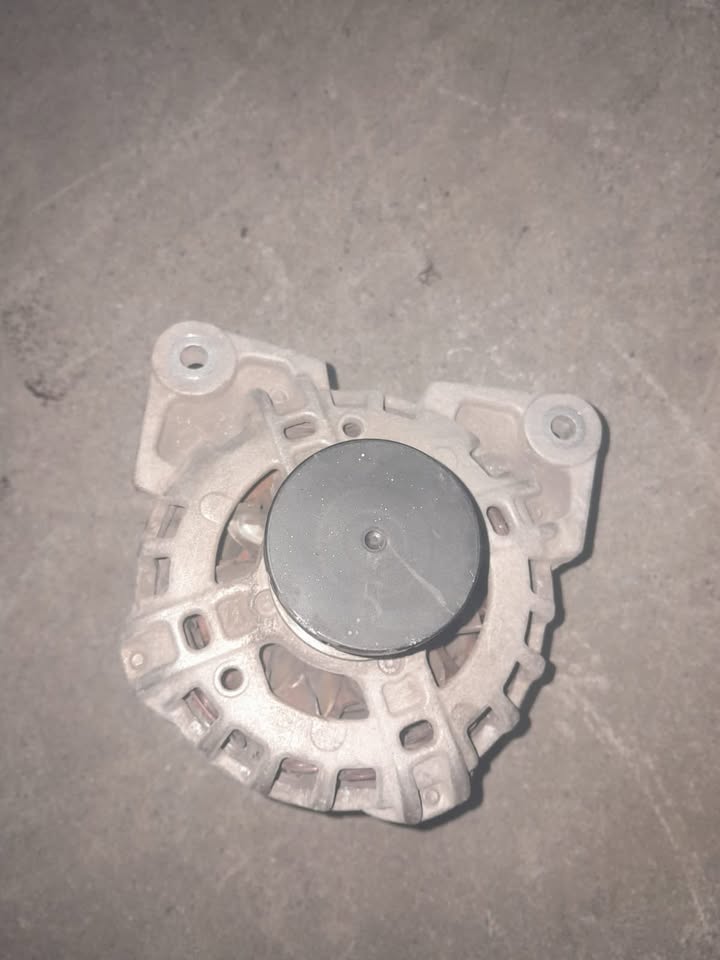 RENAULT SANDERO 900T ALTERNATOR FOR SALE - Private Seller RENAULT SANDERO 900T ALTERNATOR FOR SALE - Private Seller