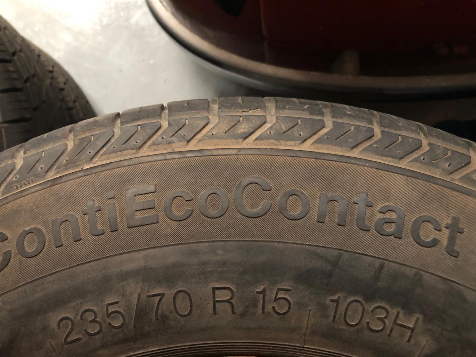 Tyres 235/70/15 Continental Eco Contact Virtually NEW - Private Seller