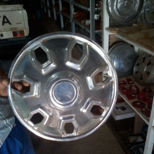 Datsun, wheelcap - Private Seller Datsun, wheelcap - Private Seller