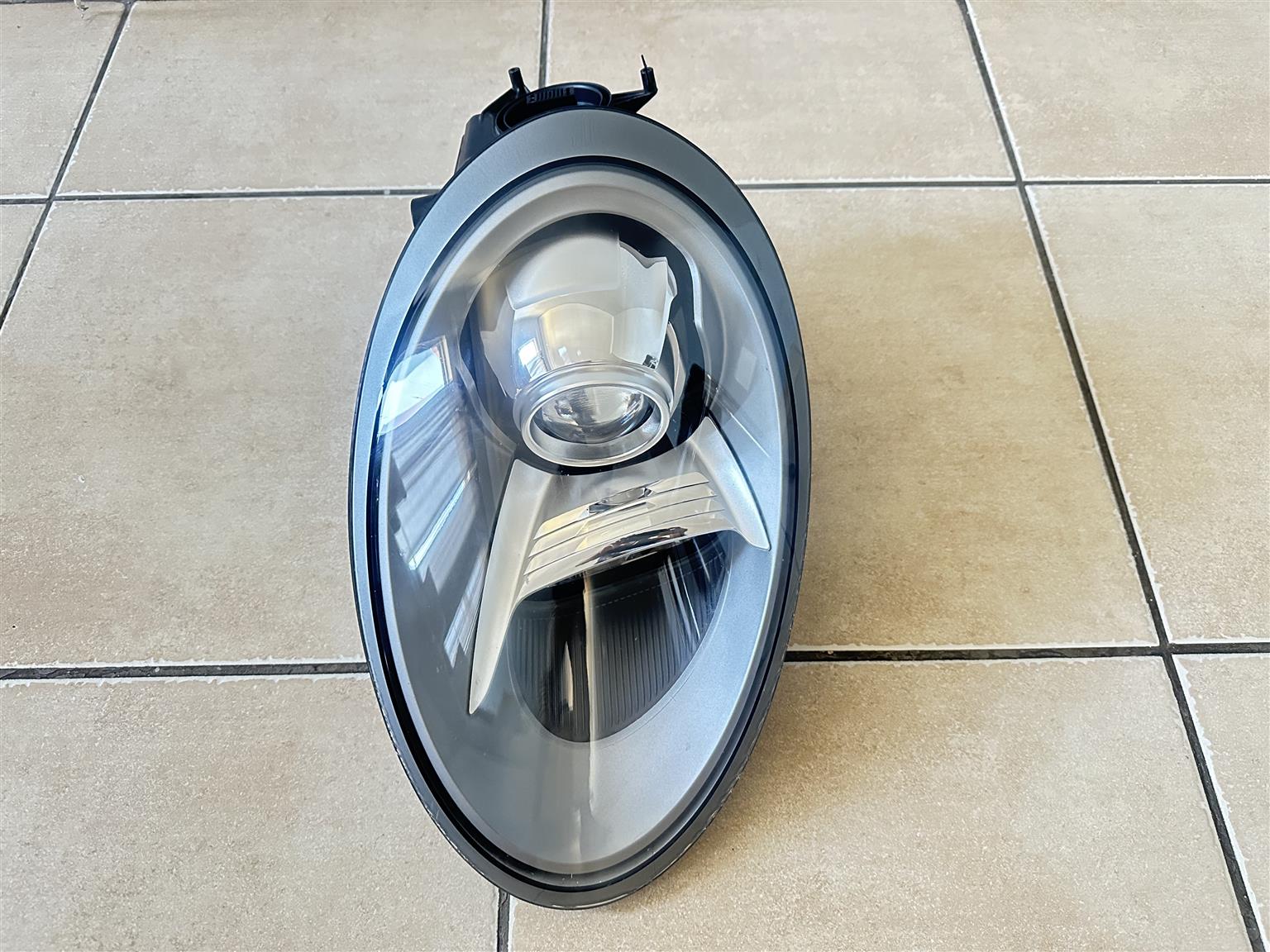 Porsche 991 Zenon Headlight - Private Seller Porsche 991 Zenon Headlight - Private Seller