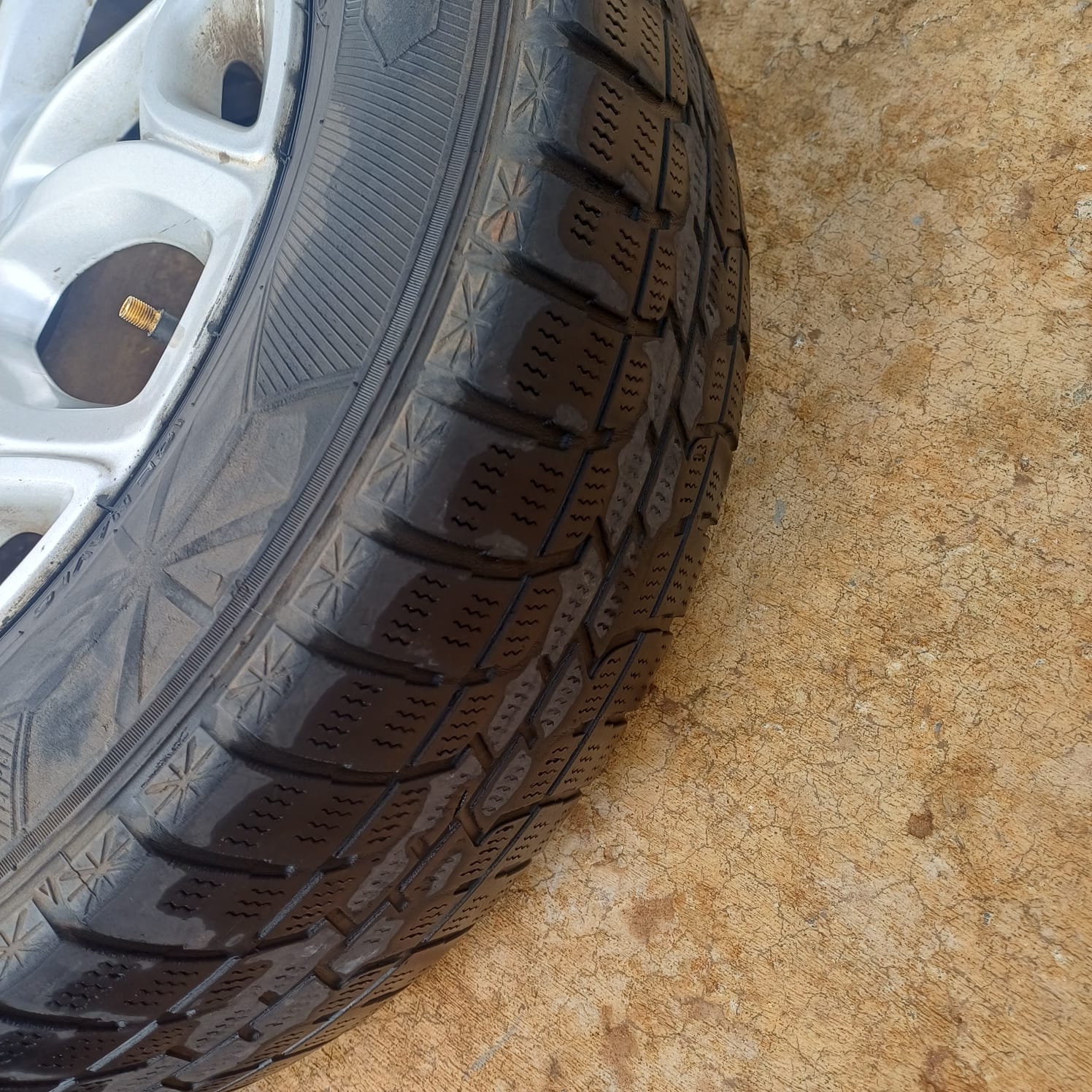 Ford EcoSport Rims with tires - Private Seller Ford EcoSport Rims with tires - Private Seller