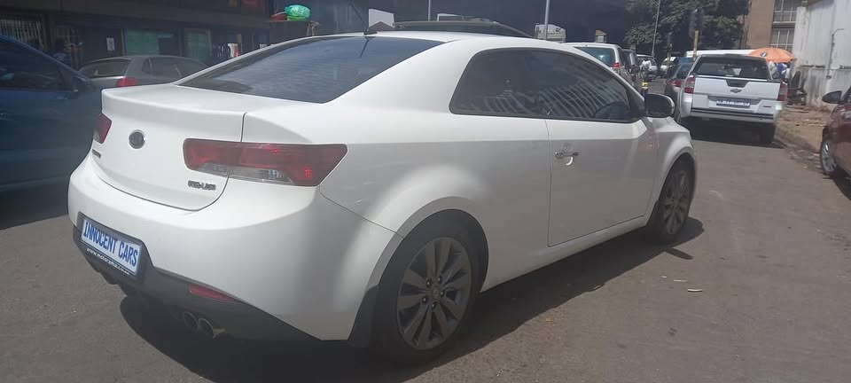 2012 KIA CERATTO KOUPE, 2.0 MANUAL, 6 SPEED, WHITE COLOUR, MILEAGE