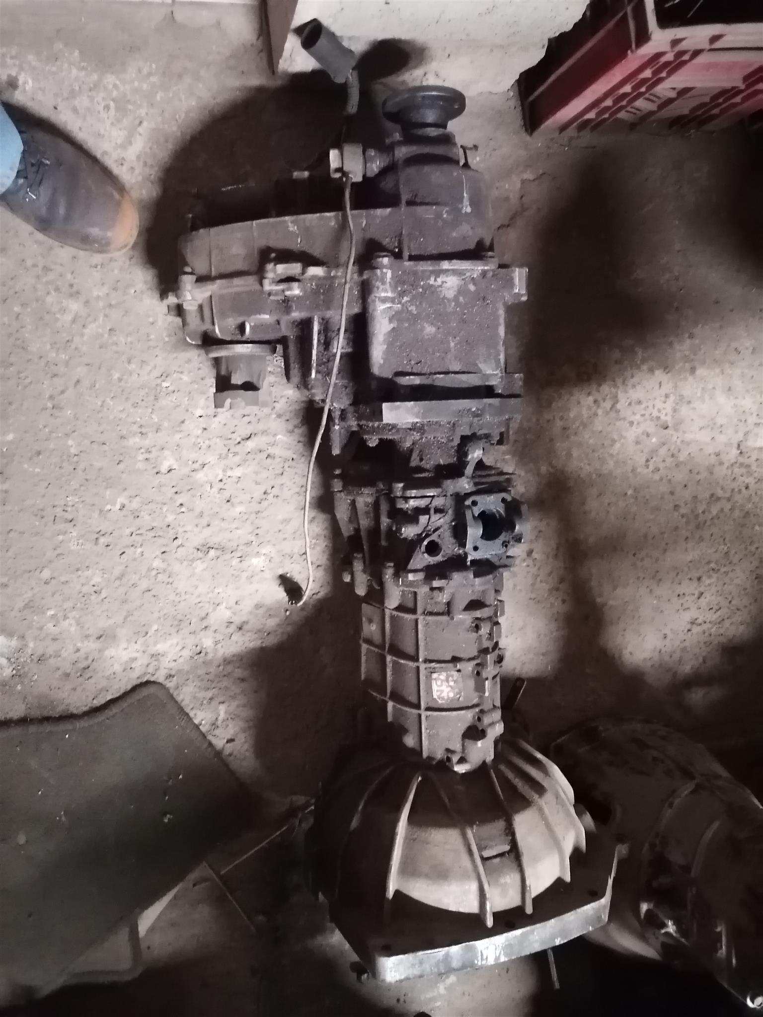 Mahindra 4x4 gearbox for sale - Private Seller Mahindra 4x4 gearbox for sale - Private Seller