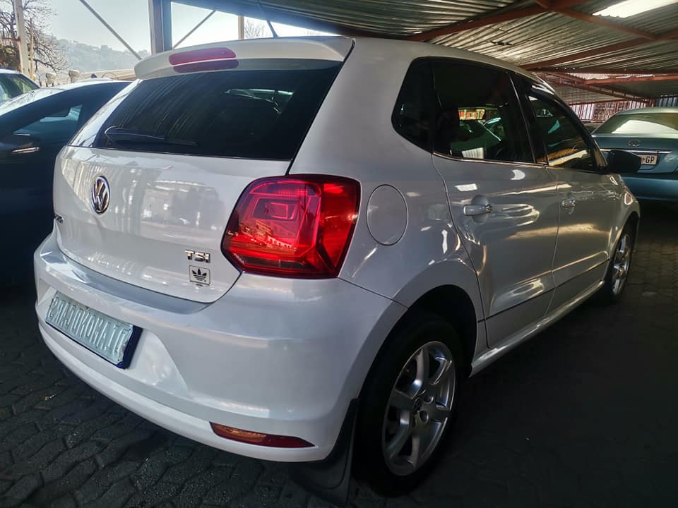 2015 VOLKSWAGEN POLO TSI 1.2 COMFORTLINE MANUAL PETROL