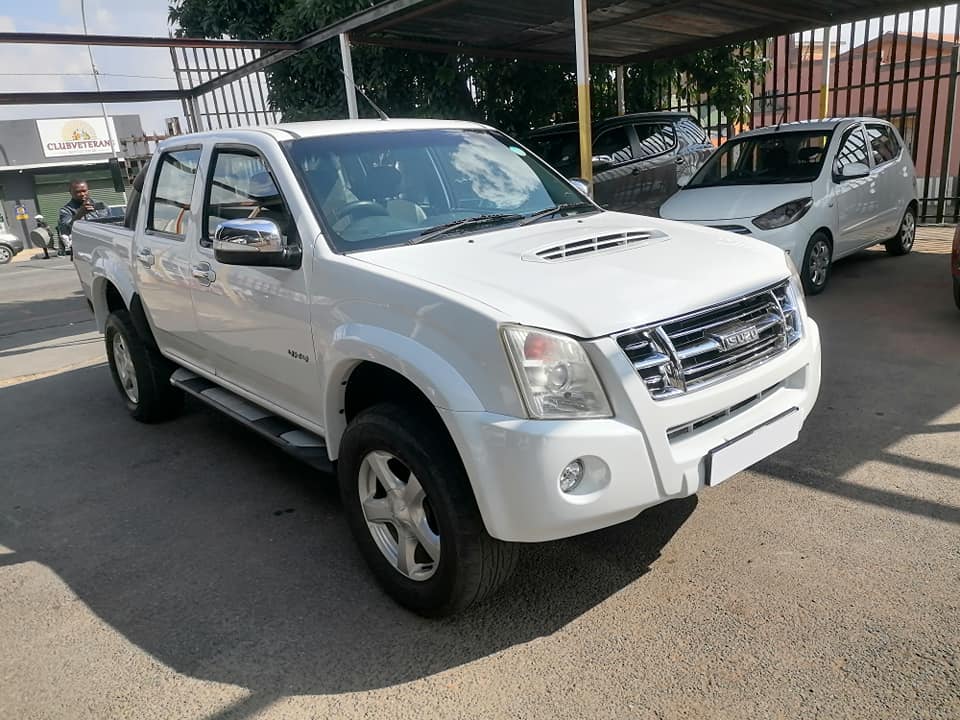 2011 Isuzu KB300 Double Cab 4x4 Bakkie