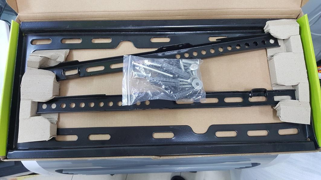 TV Wall Mount Bracket, Flat Panel TV Wall Mount Bracket 26inch to 55inch. Brand New Products.