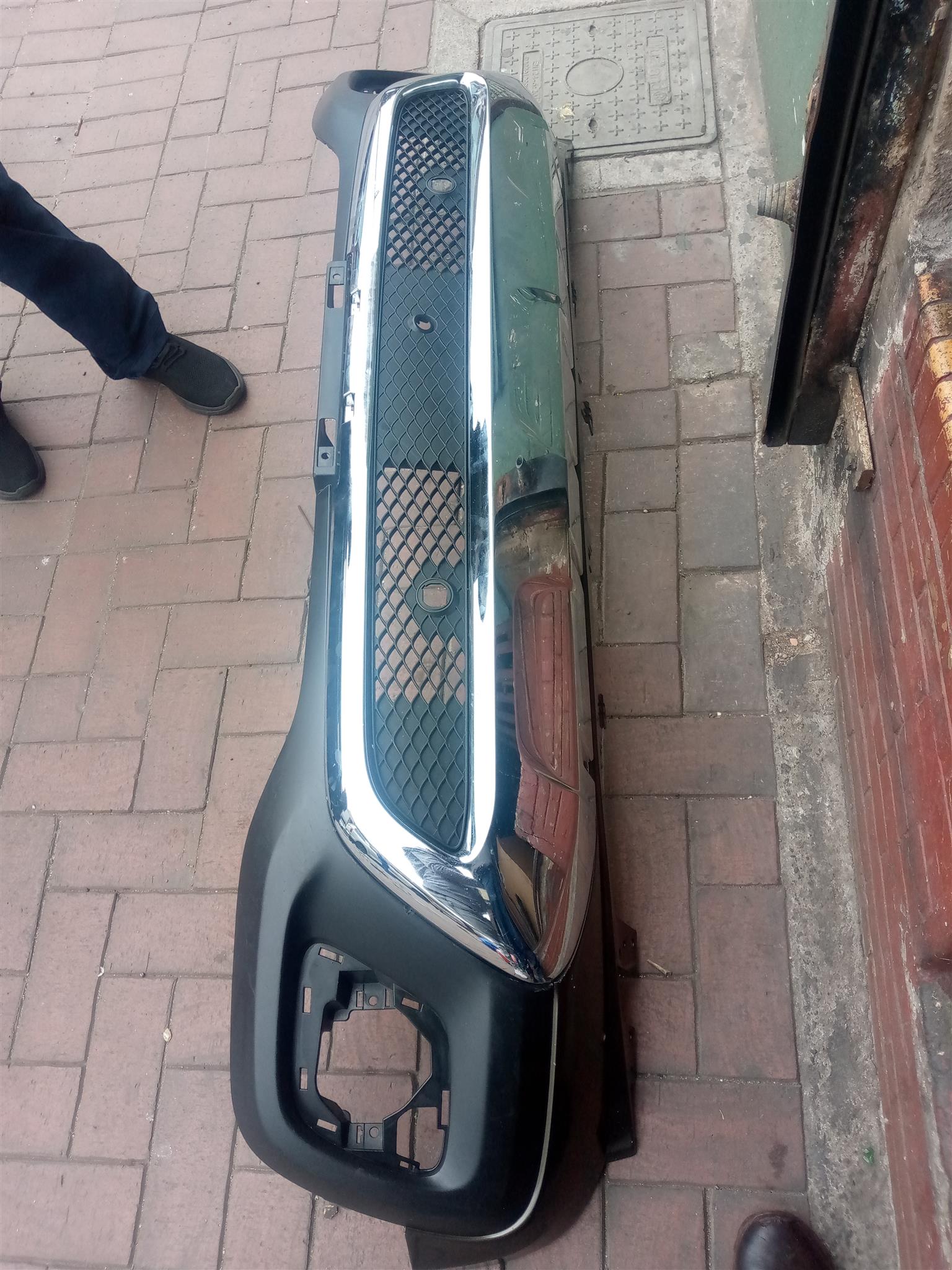 X Bakkie-Pick Up Mercedes Benz Diamond Sliver Croom Grill Lower Bumper For Sale - Private Seller