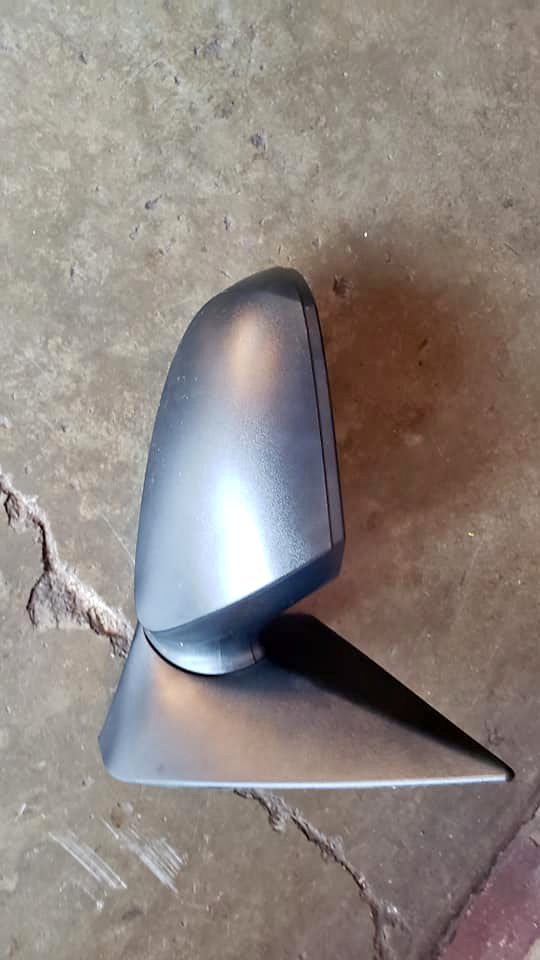 Hyundai Assent Side mirror RH - Private Seller Hyundai Assent Side mirror RH - Private Seller