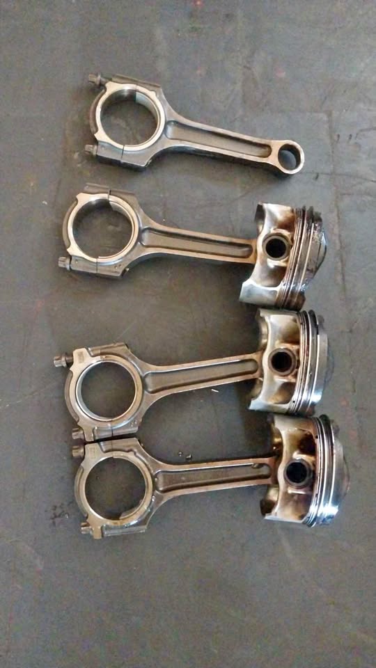 Volvo V60 T4/T3 2012 Pistons for sale - Private Seller Volvo V60 T4/T3 2012 Pistons for sale - Private Seller