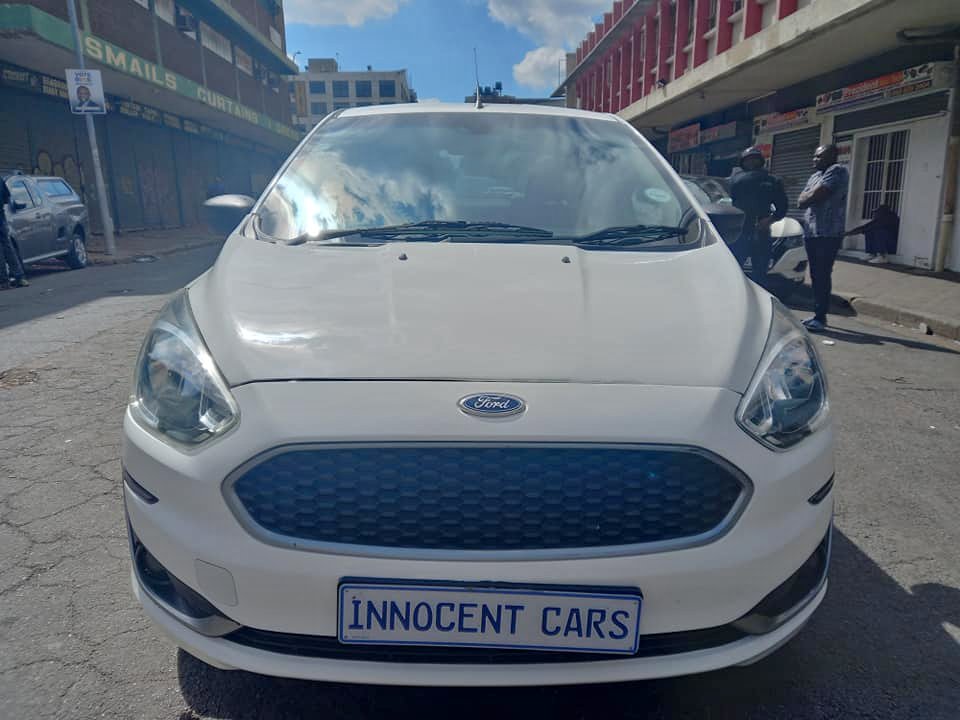 2019 FORD FIGO SEDAN 1.2  PETROL, MANUAL TRANSMISSION, WHITE COLOUR, MILEAGE 84000
