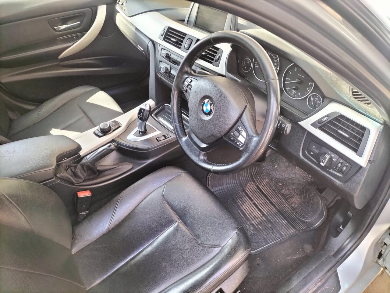 2014 BMW 316I F30 3SERIES AUTOMATICPETROL120000km