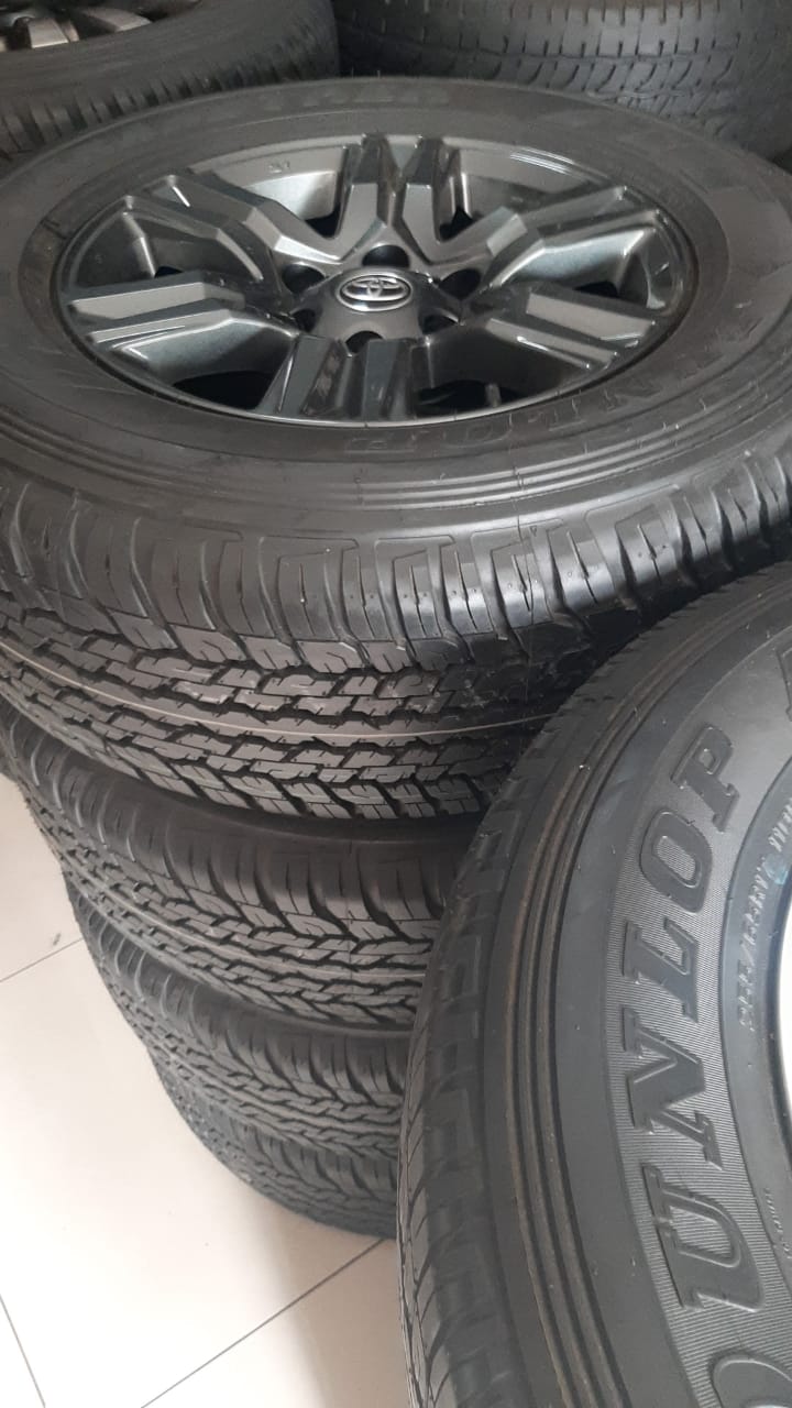 17" Toyota Hilux/Fortuner original mags with brand new 265/65/17 Dunlop Grandtre - Private Seller 17" Toyota Hilux/Fortuner original mags with brand new 265/65/17 Dunlop Grandtre - Private Seller