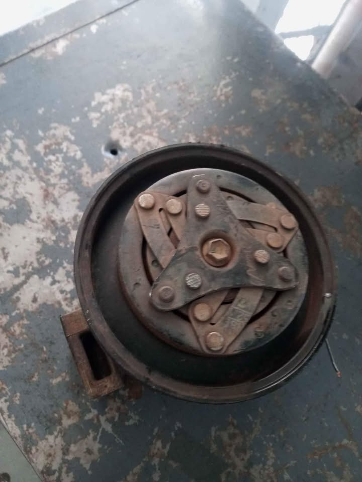 Renault Kwid Aircon Pump - Private Seller