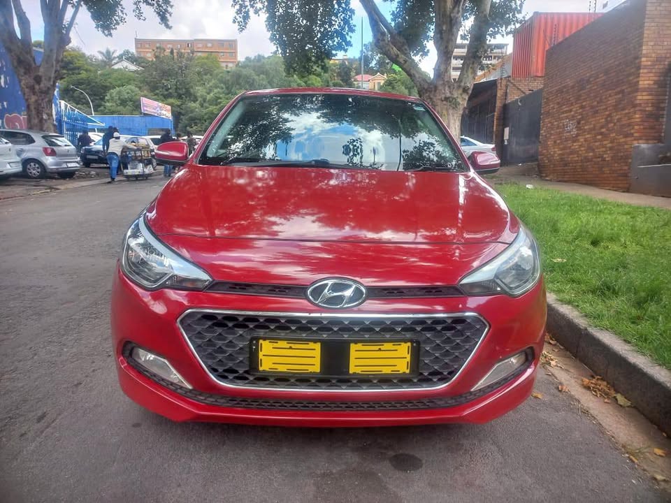 2016 HYUNDAI i20 1.4 FLUID PETROL, Automatic, Maroon Color, Mileage 80000kms