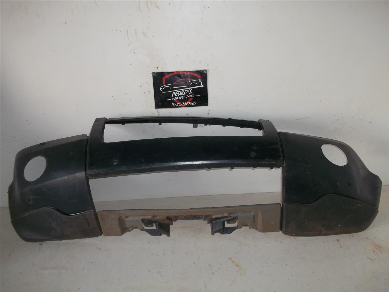 Land Rover discovery 3 front bumper - Private Seller Land Rover discovery 3 front bumper - Private Seller