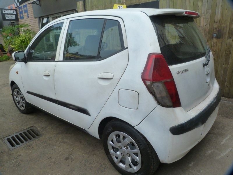 Hyundai i10 GLS Manual White - 2010 STRIPPING FOR SPARES - Private Seller Hyundai i10 GLS Manual White - 2010 STRIPPING FOR SPARES - Private Seller