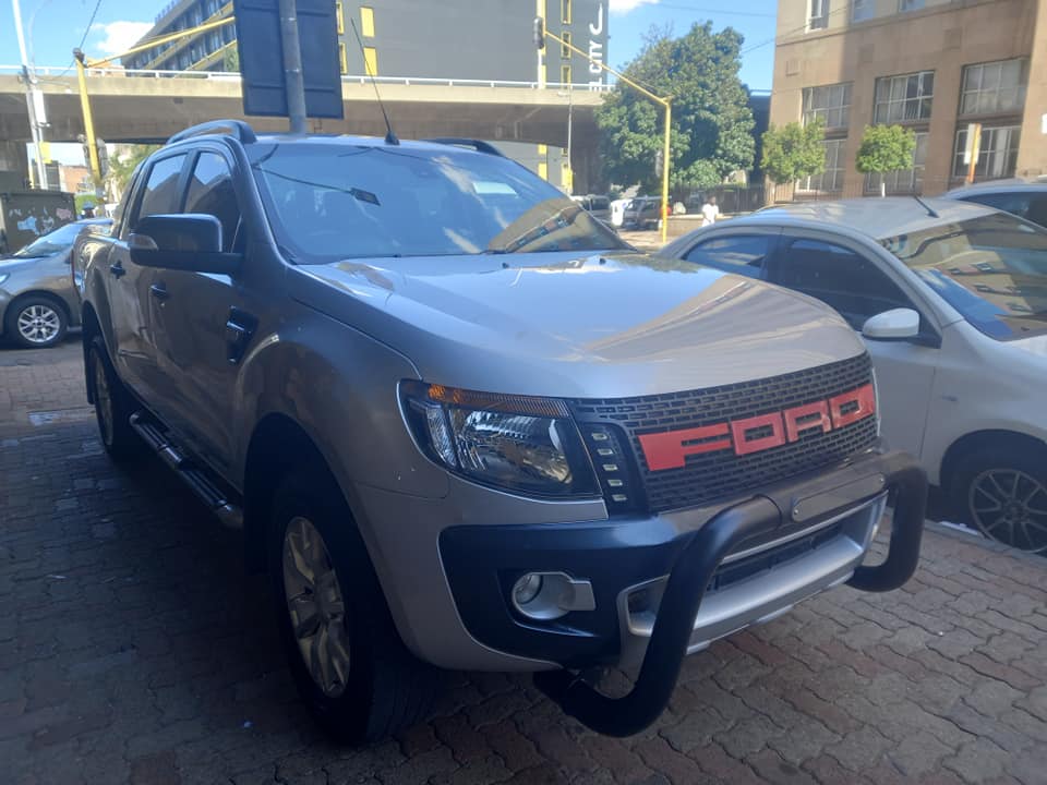 2015 FORD RANGER 3.2 DIESEL, DOUBLE  CAB WILDTRAK, AUTOMATIC, 89000KM SILVER COLOUR