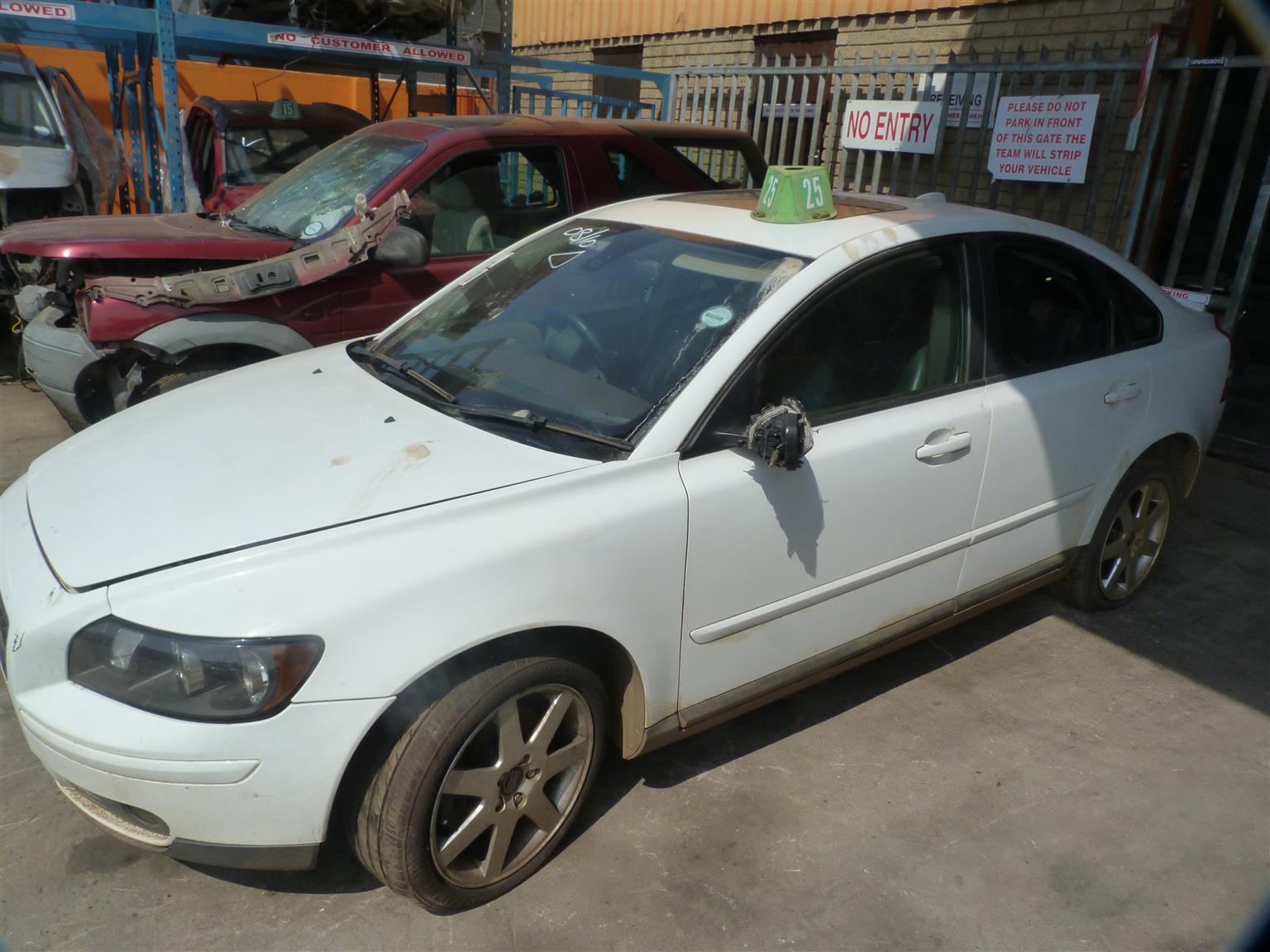 Volvo S40 T5 AT - 2005 Spares - Private Seller Volvo S40 T5 AT - 2005 Spares - Private Seller