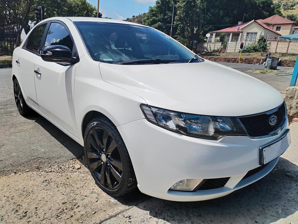 2009 KIA CERATO 2.0 SEDAN AUTOMATIC PETROL