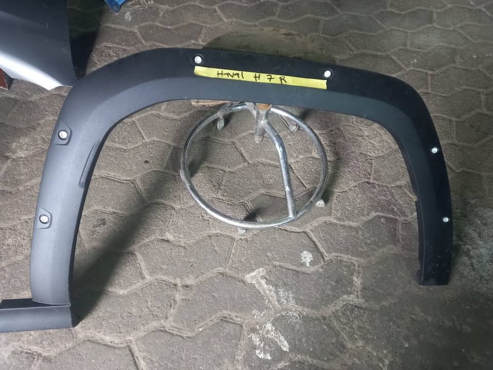 Haval H7 SUV Right Side Wheel Arch - Private Seller Haval H7 SUV Right Side Wheel Arch - Private Seller