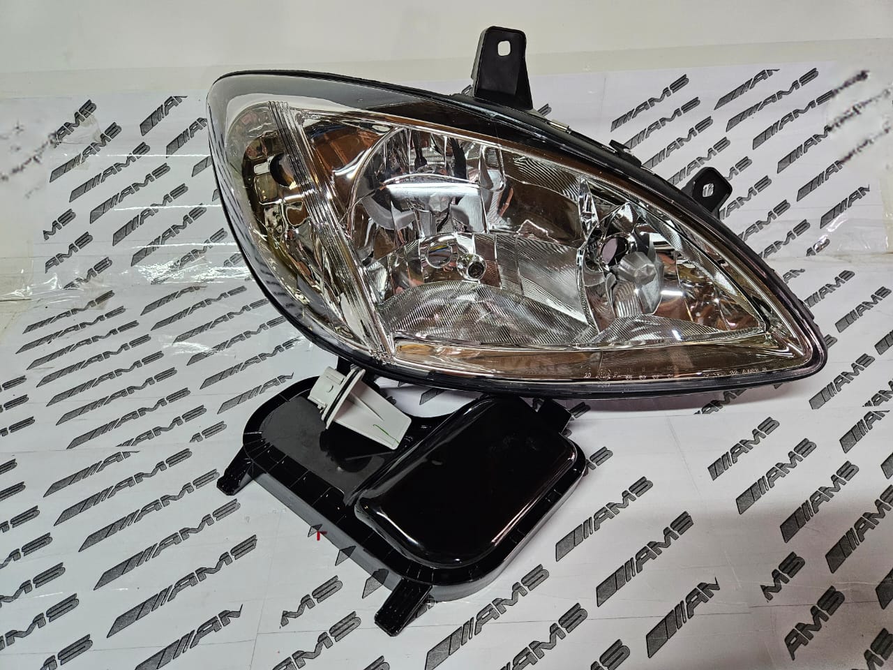 New Mercedes Vito 2003-2010 Headlights for sale - Private Seller New Mercedes Vito 2003-2010 Headlights for sale - Private Seller