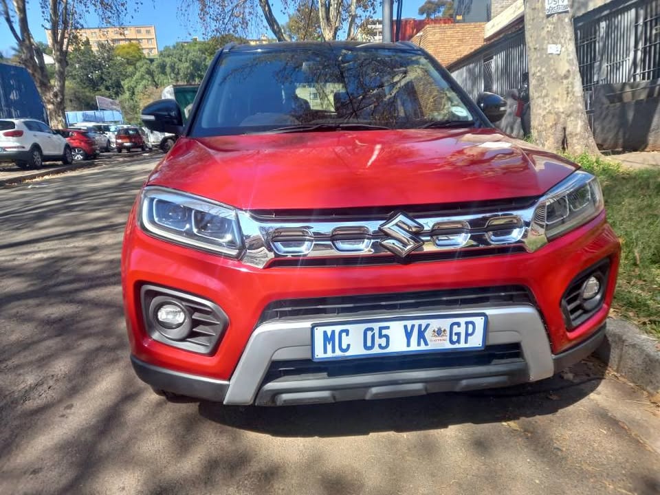 2022 Suzuki Vitara Breeze 1.5 Automatic, Maroon,  FSB. Reverse camera