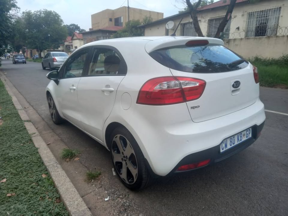 2014 Kia Rio 1.4 Tec Petrol, Manual, White Color, . Sunroof, Spare key