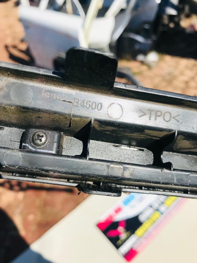 Hyundai grand I10 radiator grill with badge - Private Seller