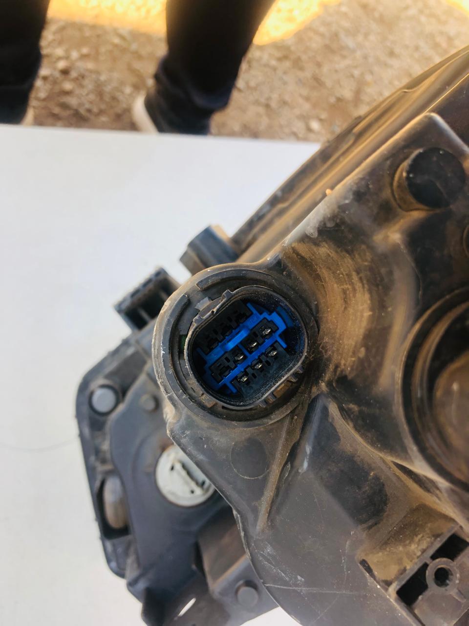 Kia Rio left and right side headlights - Private Seller