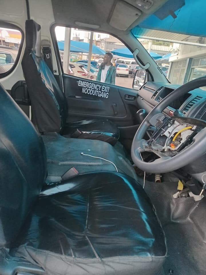 2021 TOYOTA QUANTUM 2.5 MANUAL 16SEATER