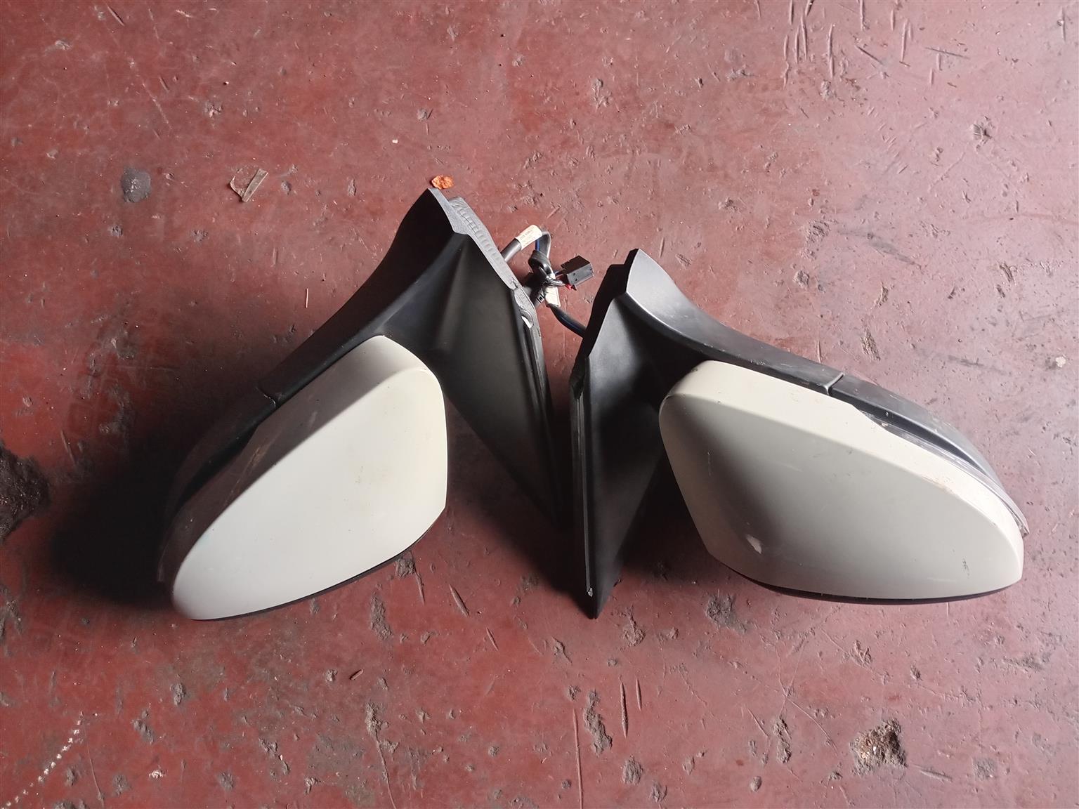 Vw T-cross both side mirrors electric - Private Seller Vw T-cross both side mirrors electric - Private Seller