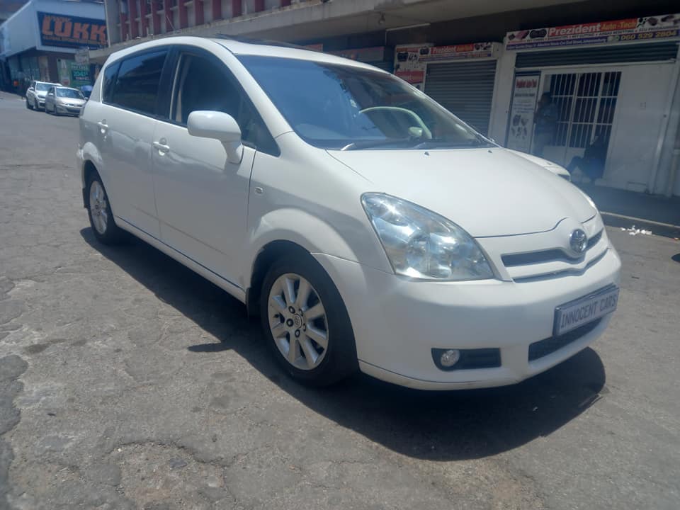 2006 TOYOTA COROLLA VERSO 1.8 ts MANUAL TRANSMISSION, WHITE COLOR