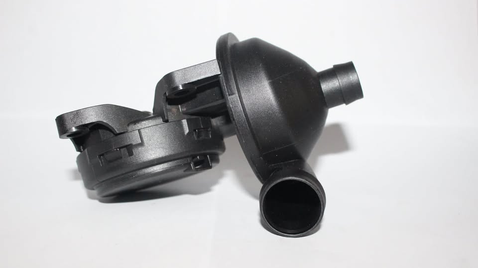 BMW E81, E82, E88, E90 OIL SEPARATOR - Private Seller BMW E81, E82, E88, E90 OIL SEPARATOR - Private Seller