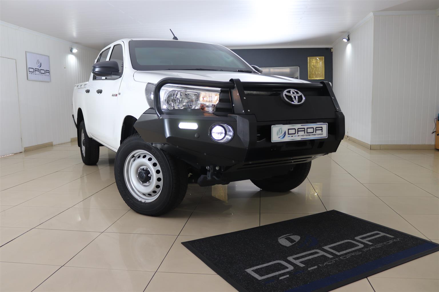 New 2025 Toyota Hilux 2.4GD-6 double cab 4x4 SR - Private Seller