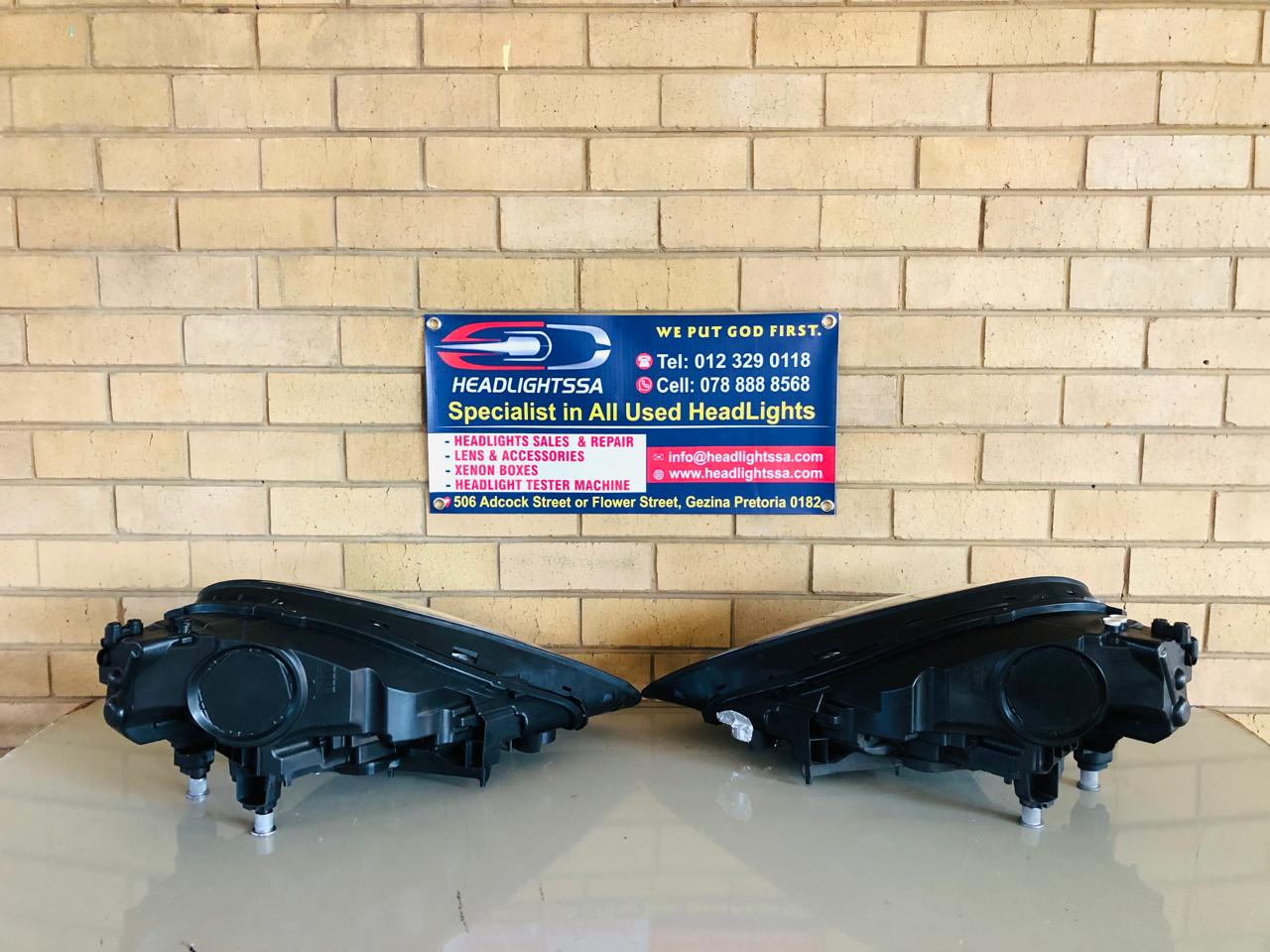 Porsche Cayanne/Macan (9YA) matrix LH and RH headlights - Private Seller Porsche Cayanne/Macan (9YA) matrix LH and RH headlights - Private Seller