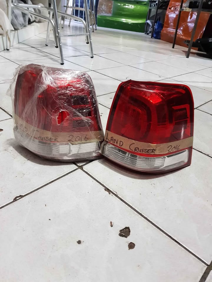 LAND ROVER 2016 TAILLIGHT - Private Seller