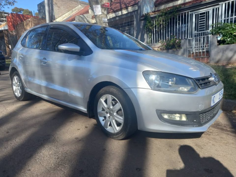 2010 VW Polo 6 1.4 Petrol,  Comfortline Petrol, Manuel, Silver, 82000kms