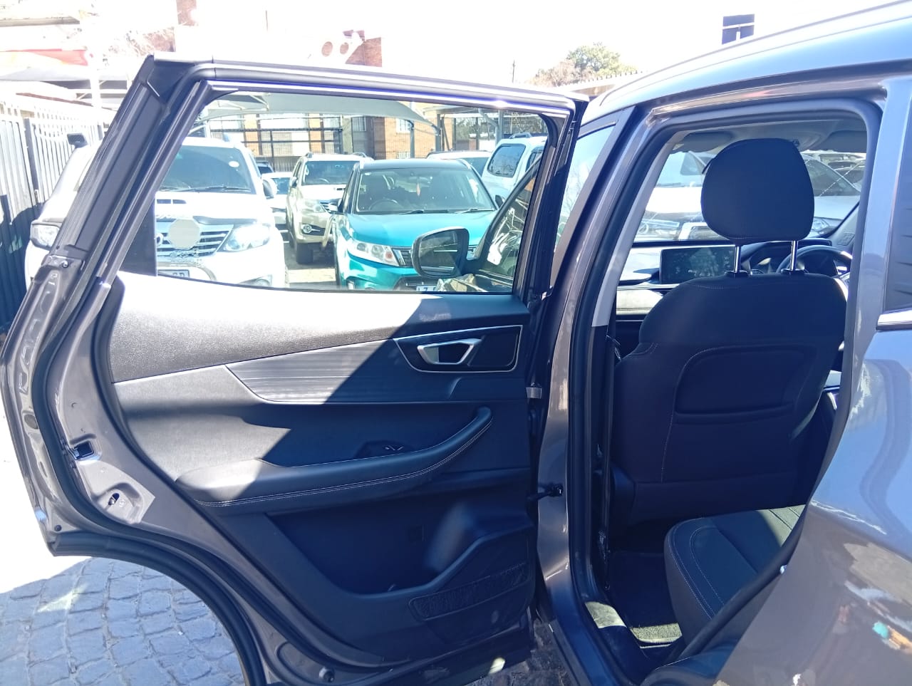 Manual Tiggo4 Pro 2024 model with only 8,000km