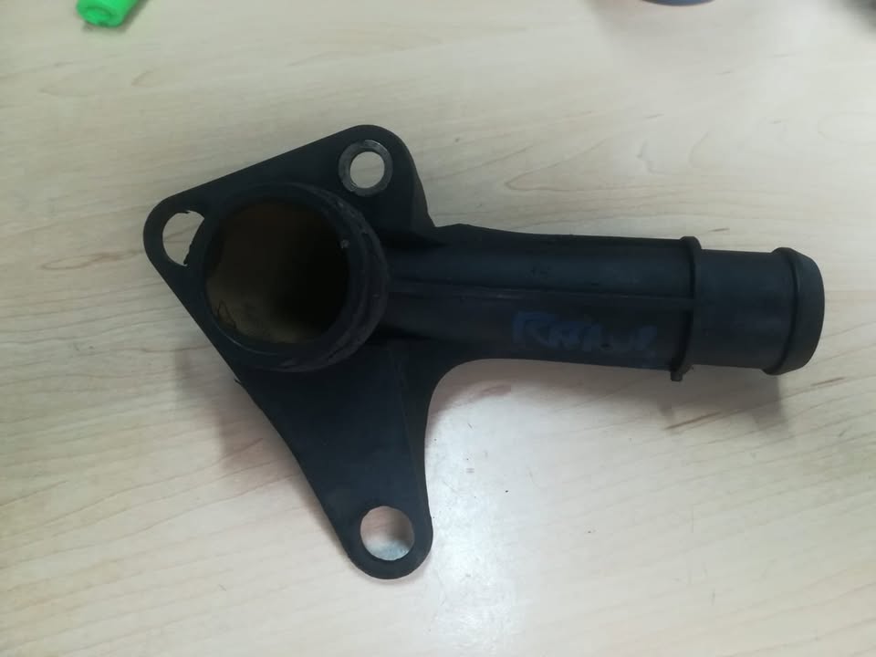 FORD RANGER WATER PIPE - Private Seller FORD RANGER WATER PIPE - Private Seller