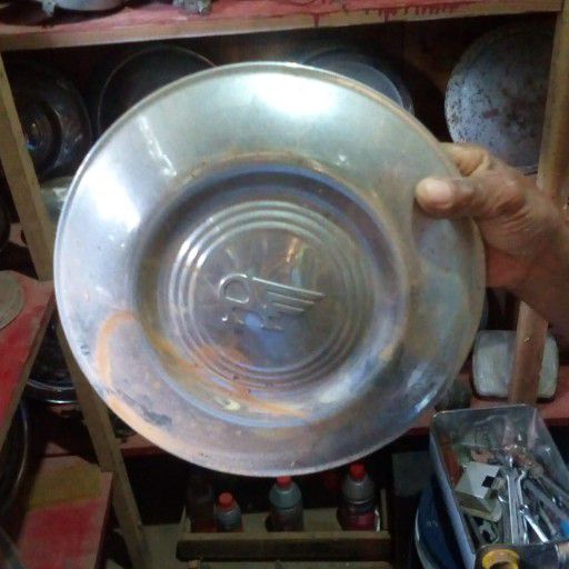 Austin, hub cap - Private Seller Austin, hub cap - Private Seller