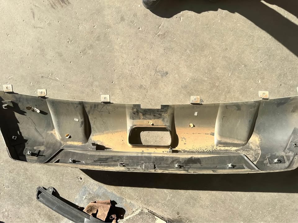 2013-2020 T32 Nissan Xtrail rear bumper spoiler - Private Seller