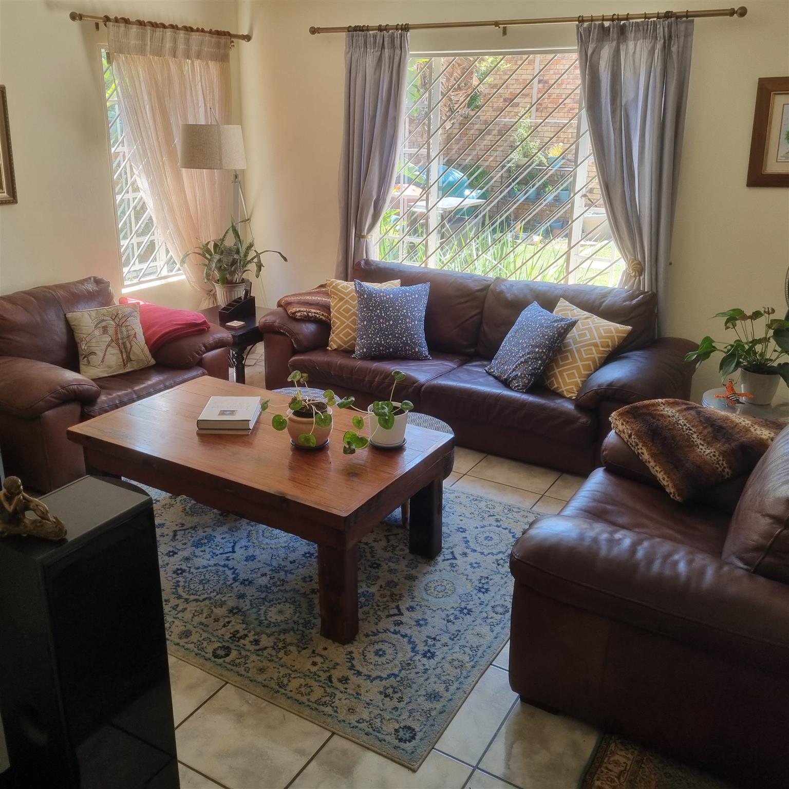 Weylandts Genuine Leather Lounge Suite Junk Mail