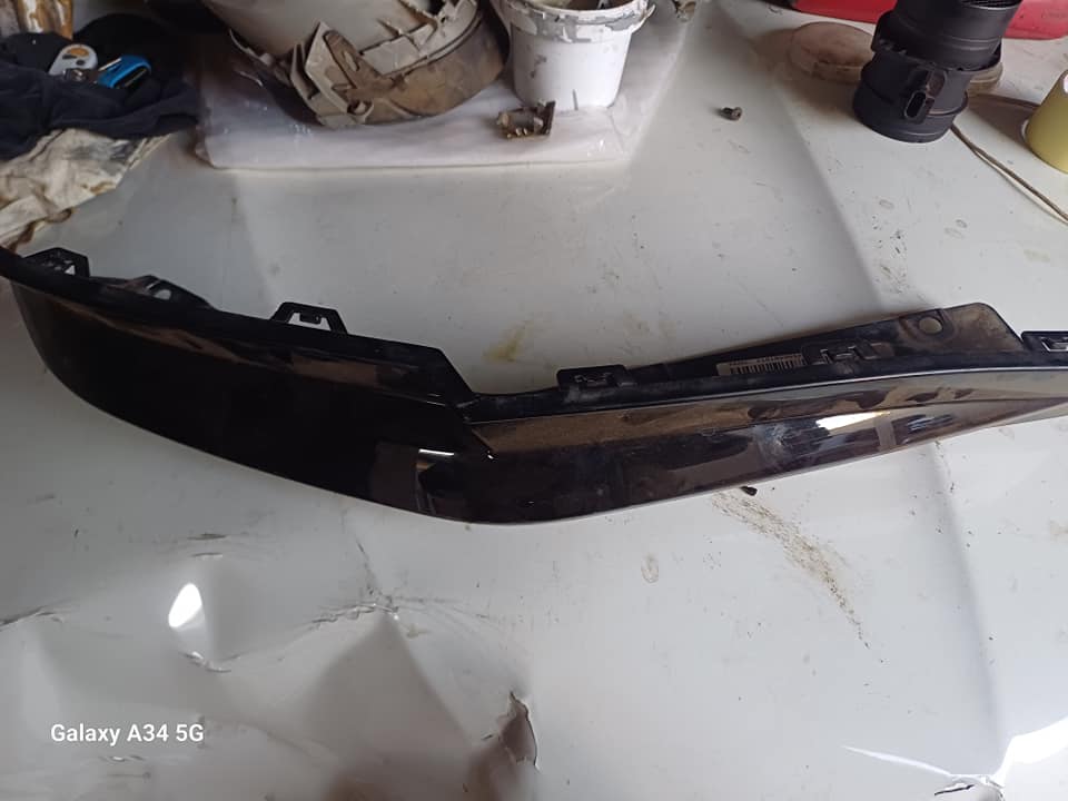 BMW M3 G80 rear bumper right corner trim - Private Seller